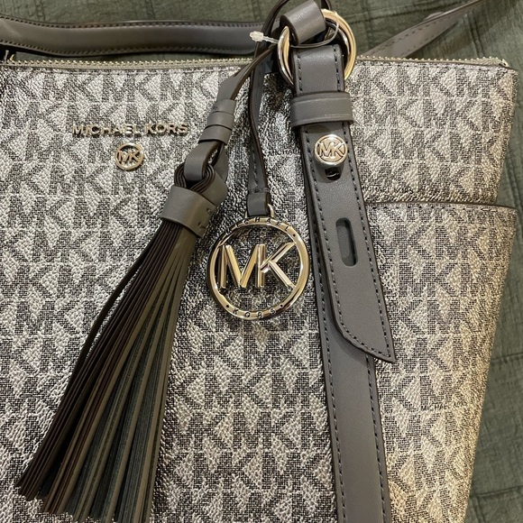 Michael Kors Sullivan handbag - Picture 1 of 15